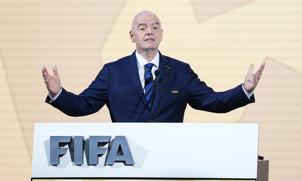 尤其是在迎 尤其是在迎